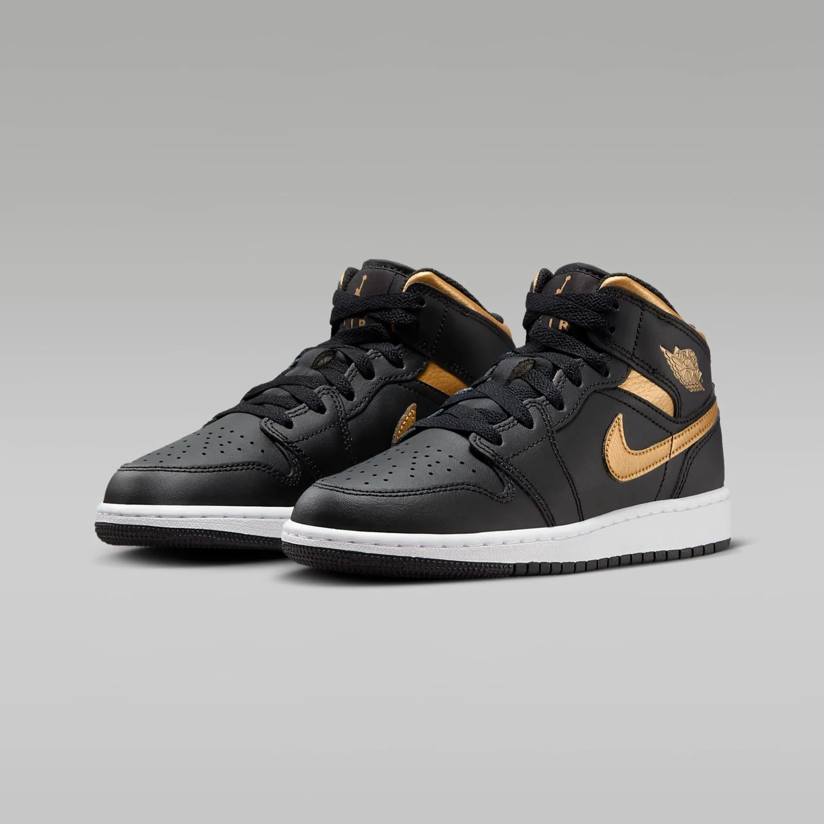 Big Kid's Air Jordan 1 Mid - BLACK/METALLIC GOLD-WHITE